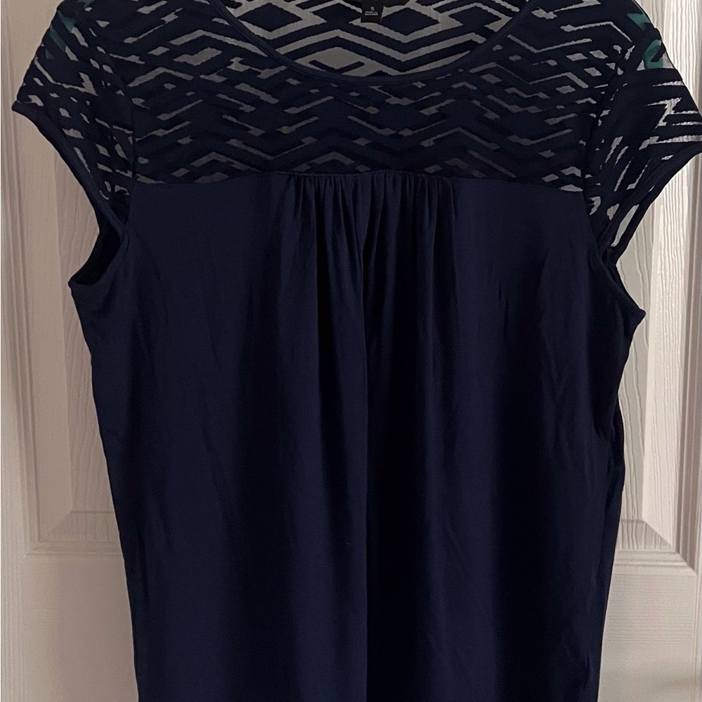 Banana Republic women’s tee with see through upper